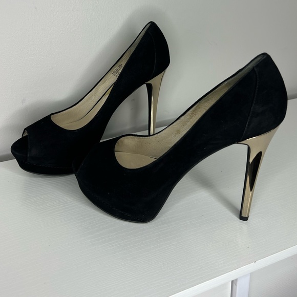 Michael Kors black suede peep toe pump with gold metallic heel. Size 9.5. New. - Picture 10 of 11